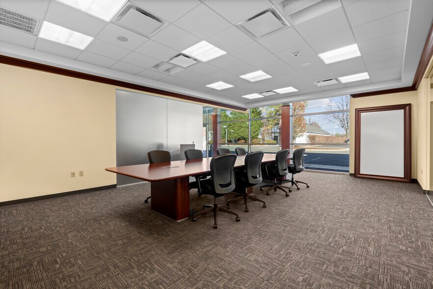 More Photos Of 650 Danbury Rd, Ridgefield Office For Sale