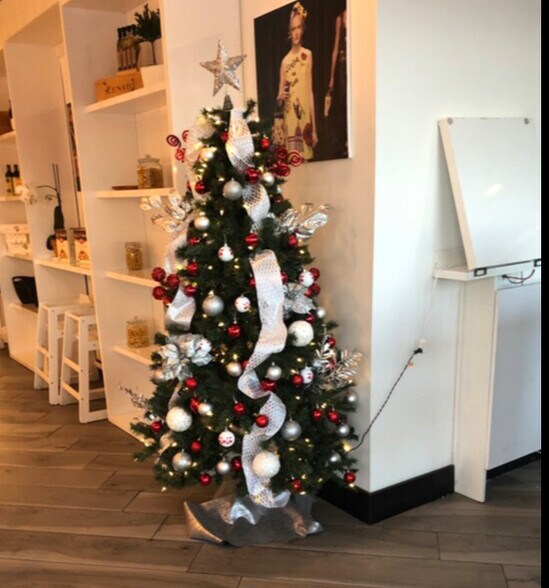 More Photos Of 2210-2220 NE 123rd St, Miami Restaurant For Lease