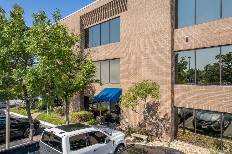 More Photos Of 8929 Shoal Creek Blvd, Austin Office For Lease