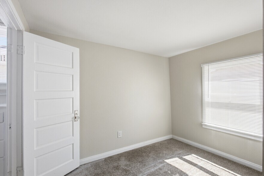 More Photos Of 2908-12 E 8th st, National City Multifamily For Sale