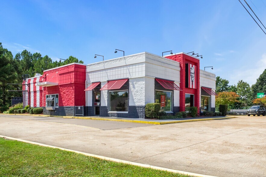 More Photos Of 442 Us-80, Clinton General Retail For Sale