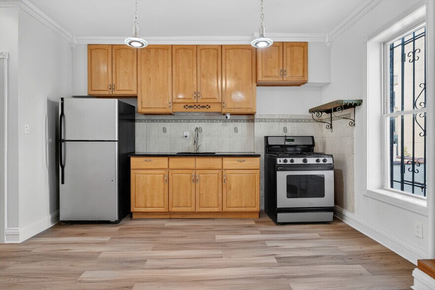 More Photos Of 341 E 51st St, Brooklyn Apartments For Sale