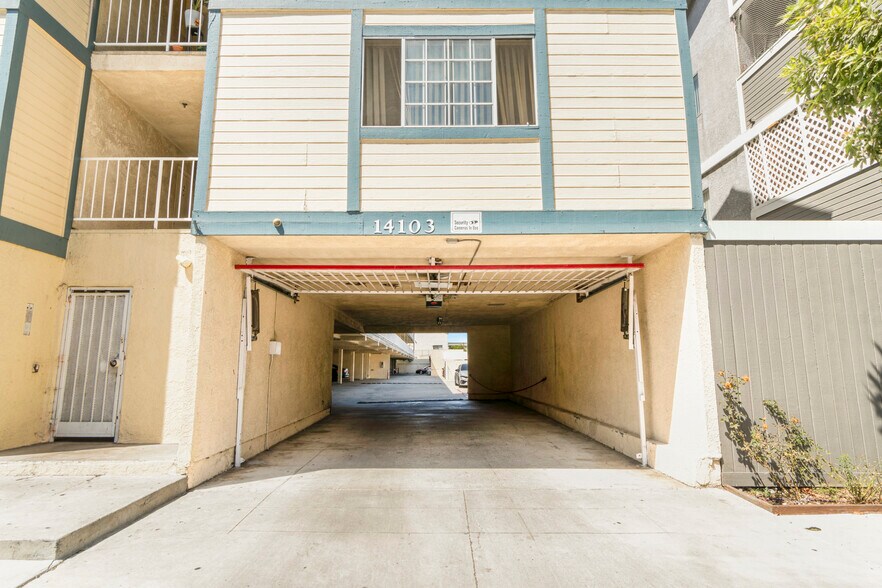 More Photos Of 14037 Cerise Ave, Hawthorne Apartments For Sale