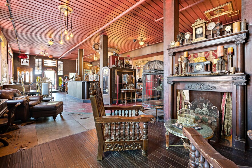 More Photos Of 103 S 6th St, Brownfield Restaurant For Sale