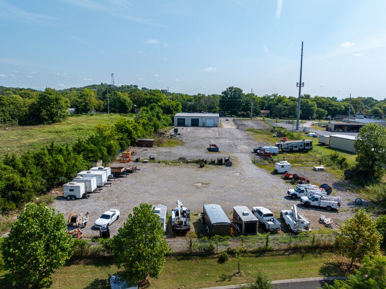 More Photos Of 3333 Hydes Ferry Pike, Nashville Warehouse For Lease