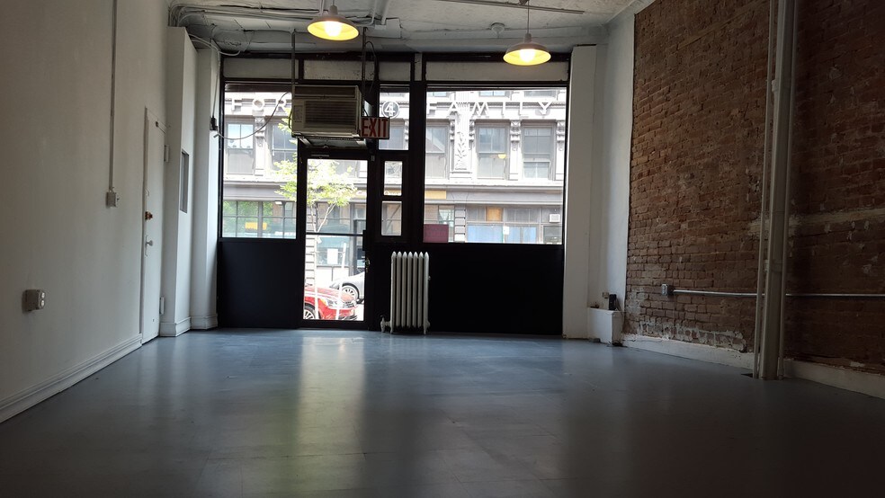 More Photos Of 188 Broadway, Brooklyn Storefront Retail Residential For Lease