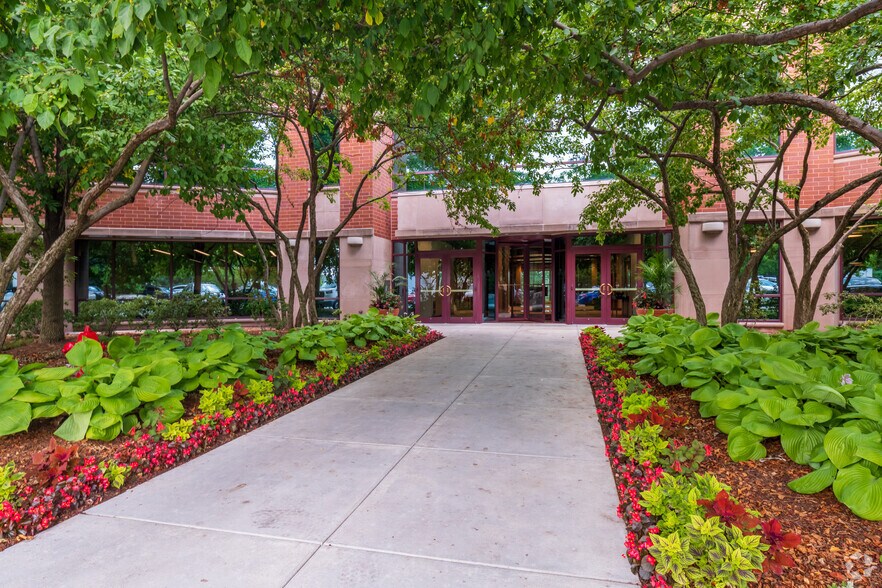 More Photos Of 1200 N Mayfair Rd, Wauwatosa Office For Lease