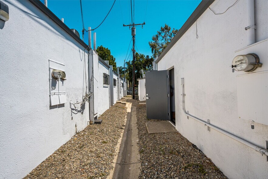 More Photos Of 1761 W Romneya Dr, Anaheim Medical For Lease
