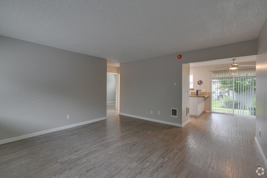 More Photos Of 9550 SW Washington Dr, Portland Apartments For Sale