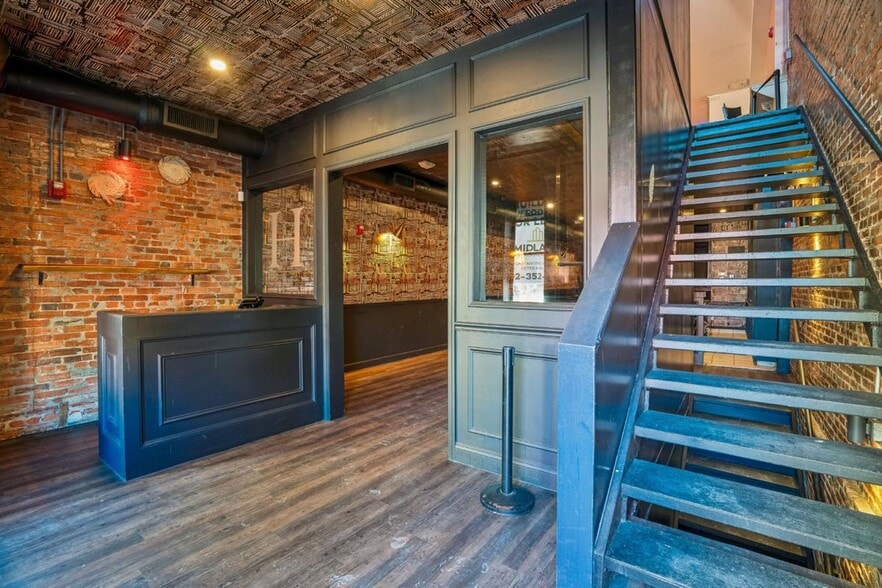 More Photos Of 1336 U St NW, Washington Bar For Sale