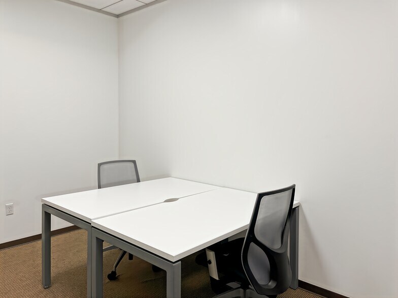 More Photos Of 2600 S Shore Blvd, League City Coworking Space