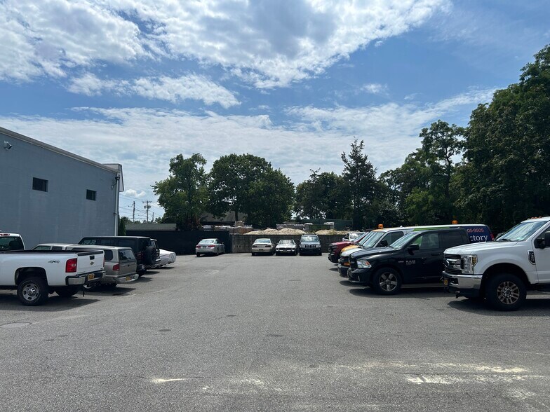 More Photos Of 1153 Walt Whitman Rd, Melville Auto Repair For Sale