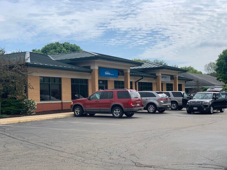 More Photos Of 525 Handeyside Ln, Fort Atkinson Office For Sale