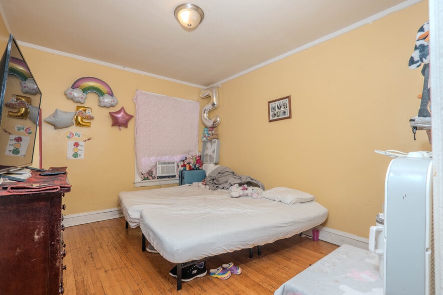 More Photos Of 7701 S Eggelston St, Chicago Apartments For Sale