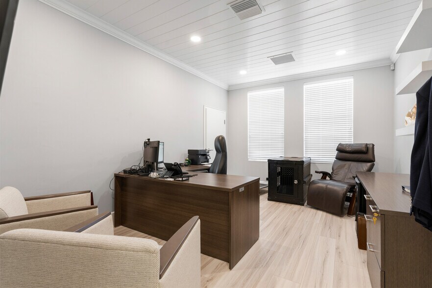 More Photos Of 2651 20th St, Vero Beach Medical For Sale