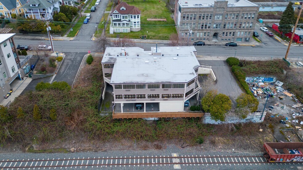 More Photos Of 1111 W Holly St, Bellingham Office For Lease