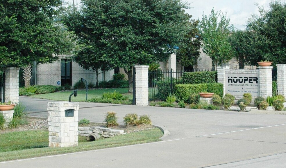 Primary Photo Of 5335 Brystone Dr, Houston Flex For Lease