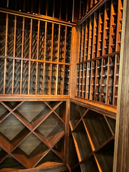 More Photos Of 5716 E 2nd St, Long Beach Restaurant For Sale