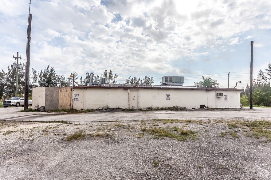 More Photos Of 35800 S Dixie Hwy, Florida City Restaurant For Sale