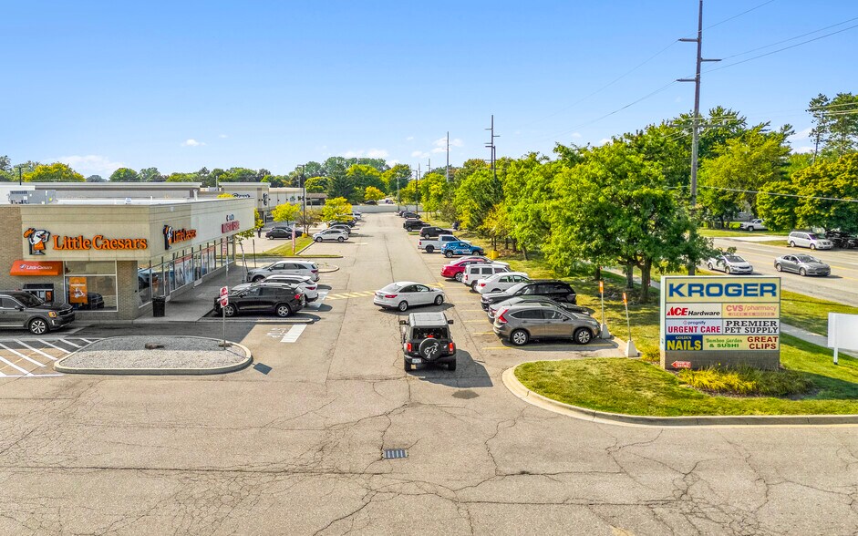 More Photos Of 31451 Cherry Hill Rd, Westland General Retail For Lease