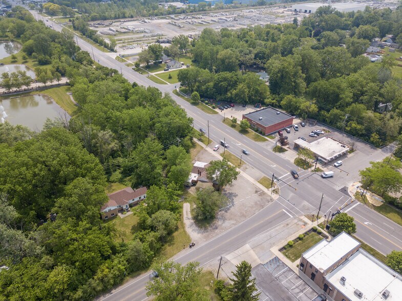 More Photos Of 21090 Goddard Rd, Taylor General Retail For Sale