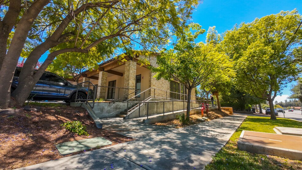 More Photos Of 1233 Brookside Ave, Redlands Medical For Sale