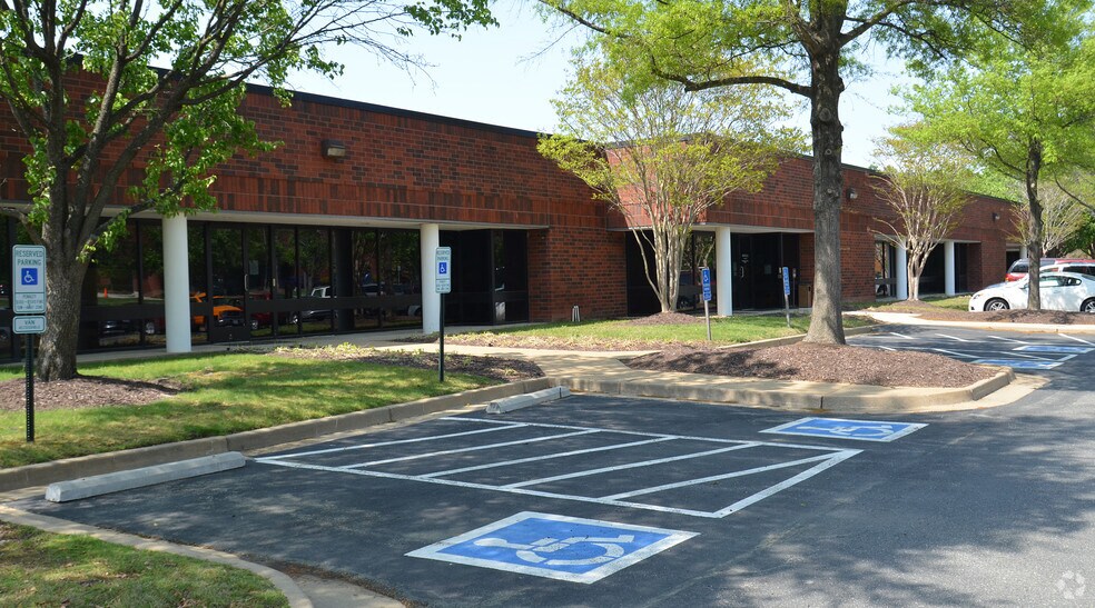 More Photos Of 3829-3855 Gaskins Rd, Richmond Office For Lease