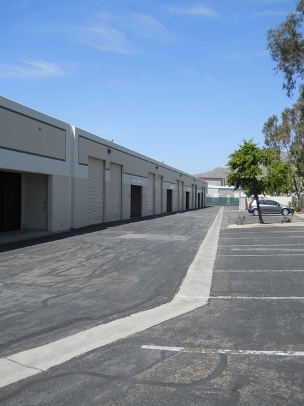 More Photos Of 2040 Eastridge Ave, Riverside Warehouse For Lease