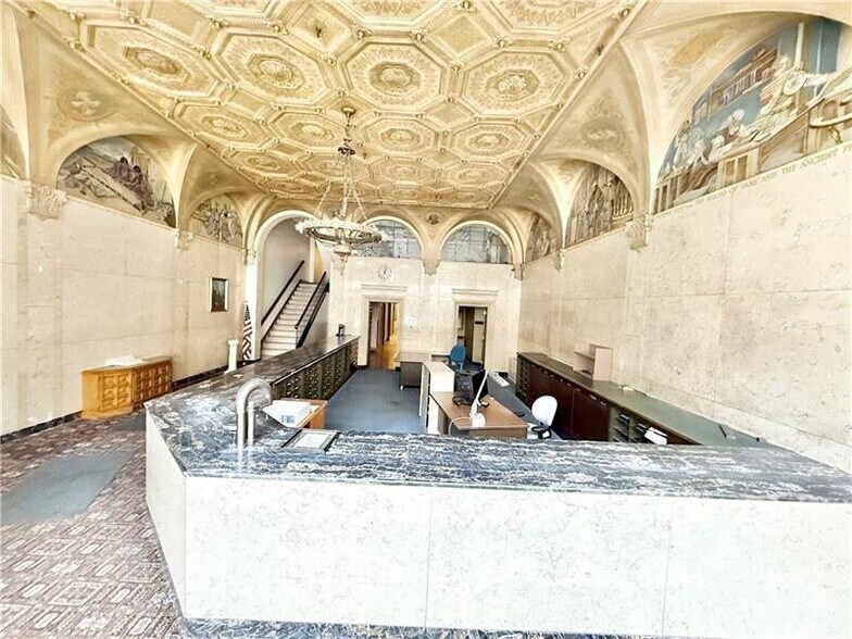 More Photos Of 27 E Mercer St, New Castle Office For Sale