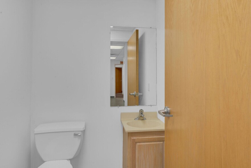 More Photos Of 314 Chris Gaupp Dr, Galloway Medical For Lease
