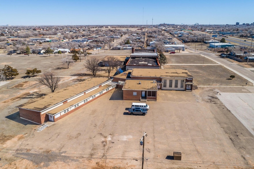 More Photos Of 2800 NW 9th St, Amarillo Schools For Sale