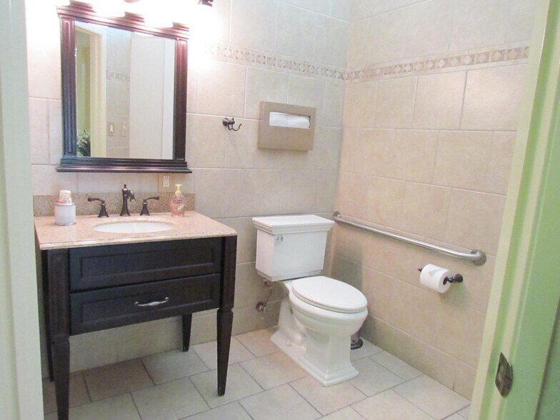 More Photos Of 756 G St, Reedley Medical For Sale