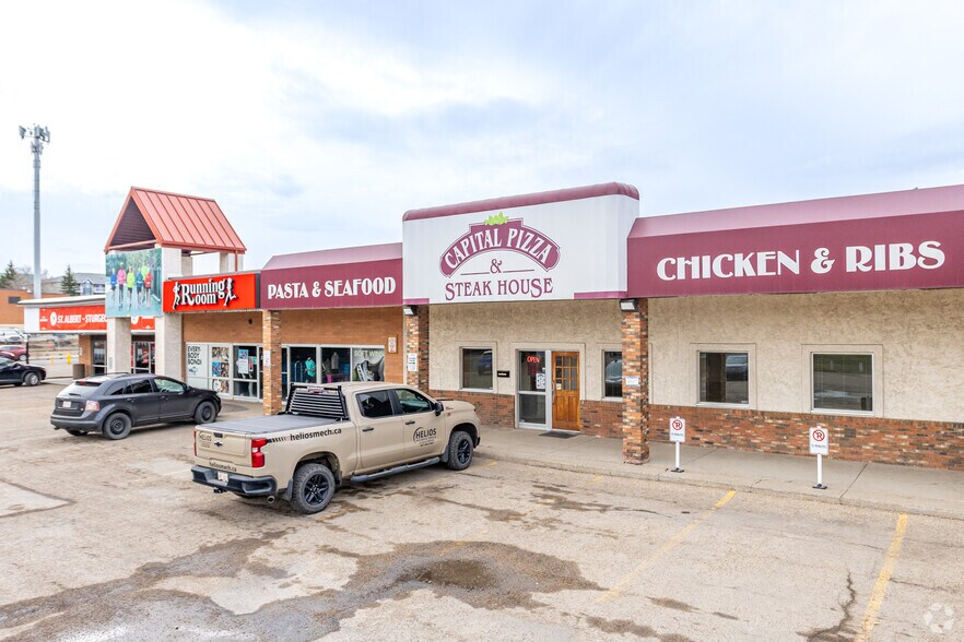 More Photos Of 17 St St Anne, St. Albert Storefront For Lease