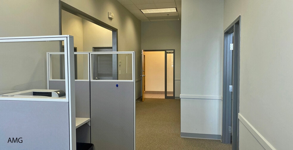 More Photos Of 540 Main St, Hyannis General Retail For Sale