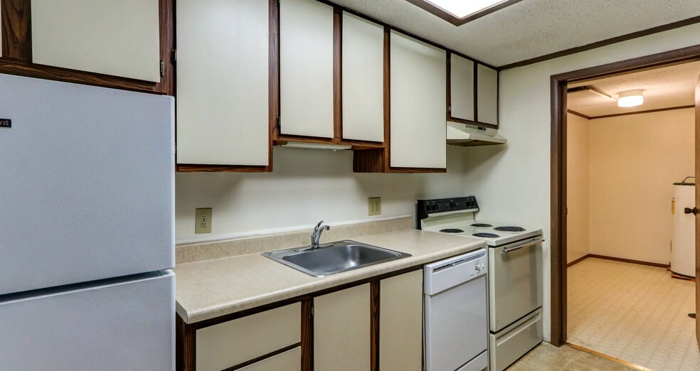 More Photos Of 4496 Reinbeau Dr, Columbus Apartments For Sale