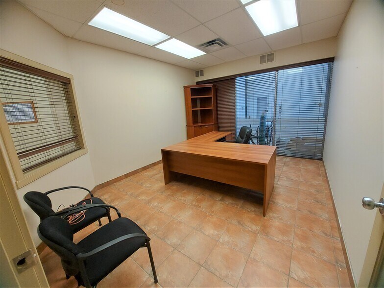 More Photos Of 1780 49 Av, Red Deer Industrial For Lease