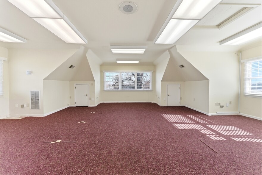 More Photos Of 1307 Stuyvesant Ave, Union Township Office For Sale