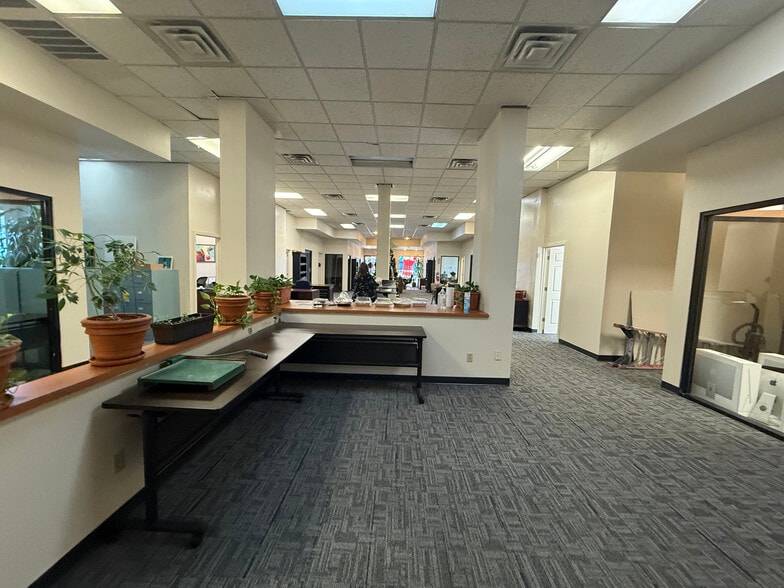 More Photos Of 1910 S Interstate 35, San Marcos Manufacturing For Sale