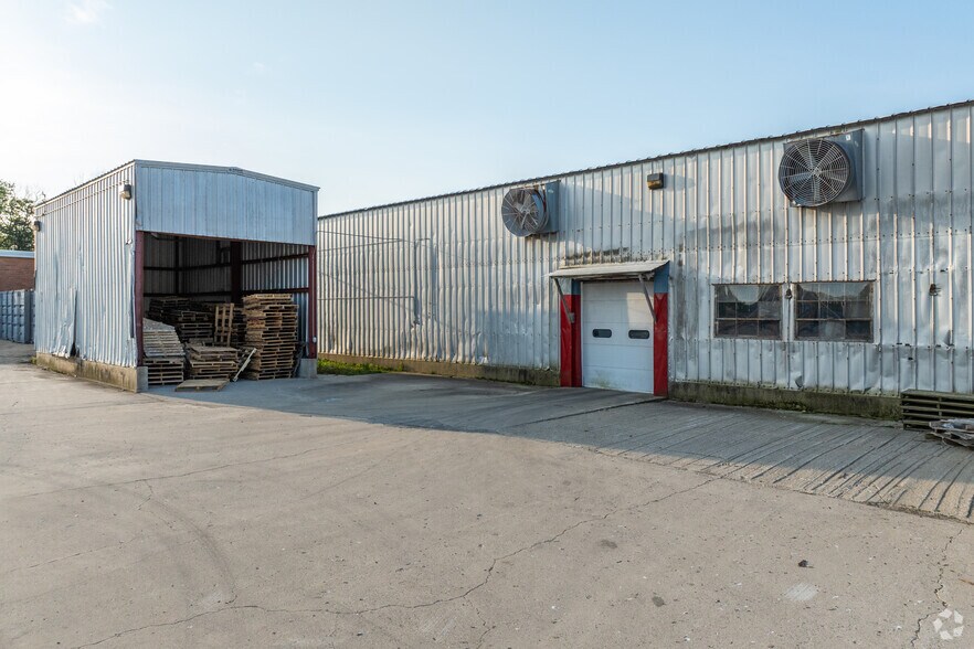 More Photos Of 625 Menomonee St, Theresa Warehouse For Lease