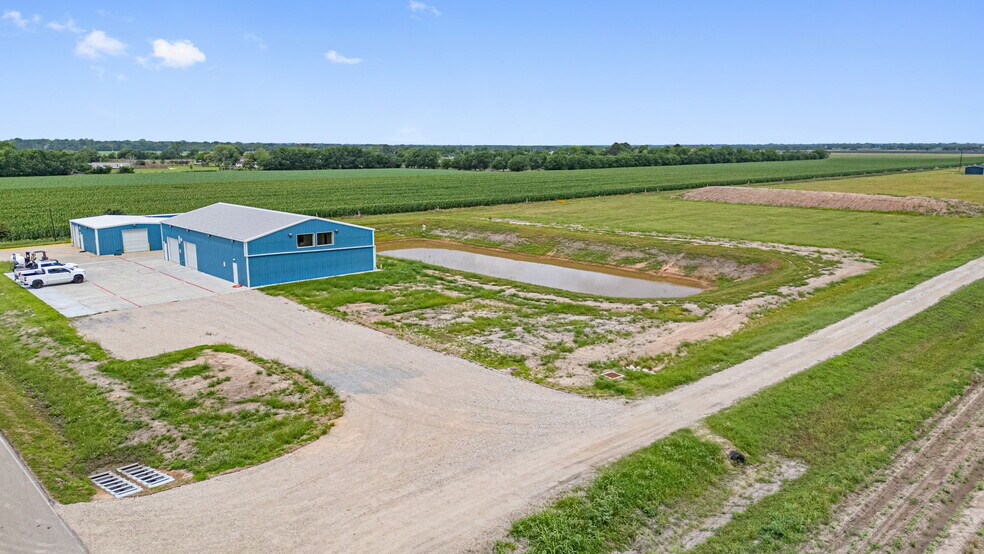 More Photos Of 15002 Bj Dusek Rd, Wallis Flex For Sale