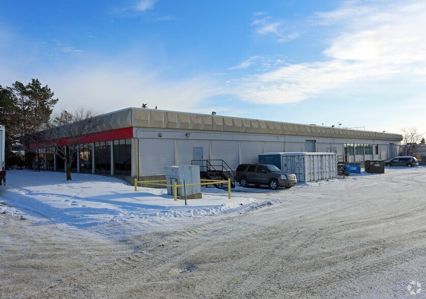 More Photos Of 11560-11574 149th St NW, Edmonton Flex For Lease