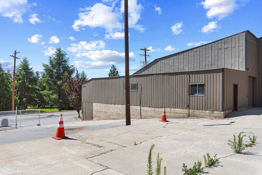 More Photos Of 1260 Lower Sunnyslope Rd, Wenatchee Manufacturing For Lease