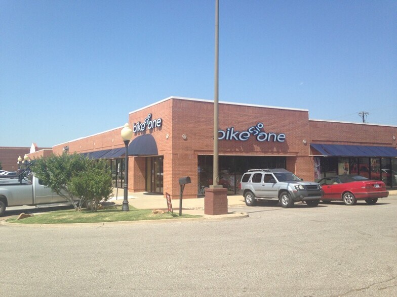 More Photos Of 5511-5559 NW Expressway St, Oklahoma City Unknown For Lease