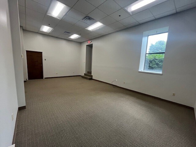 More Photos Of 201 Government Ave SW, Hickory Office For Lease