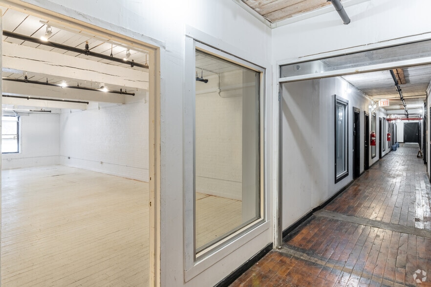 More Photos Of 61-67 West St, Brooklyn Office For Lease