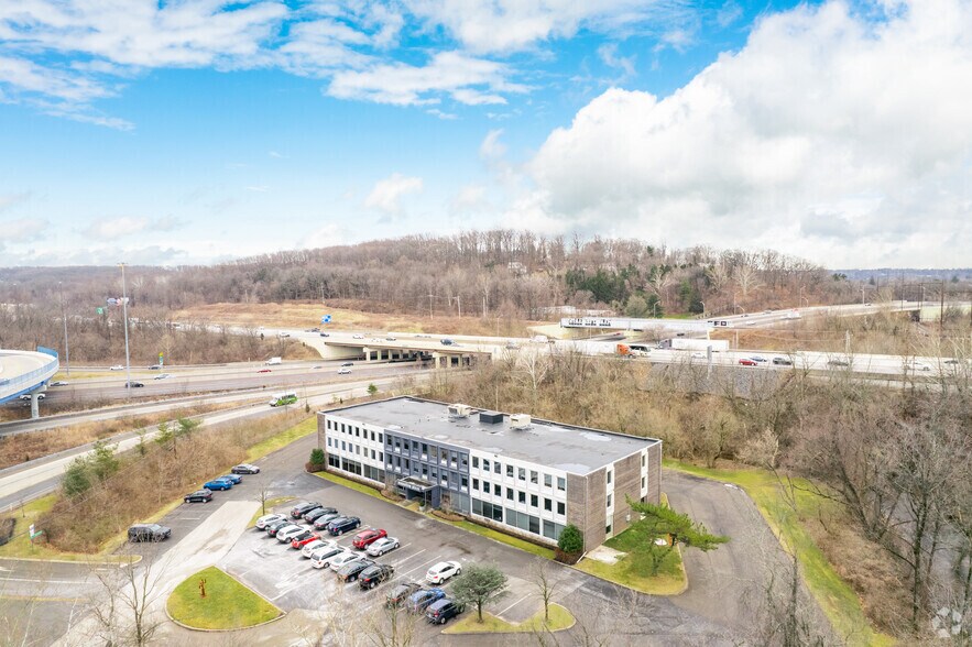 More Photos Of 540 Pennsylvania Ave, Fort Washington Office For Lease