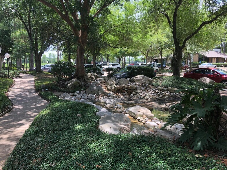 More Photos Of 14339 Torrey Chase Blvd, Houston Loft Creative Space For Lease