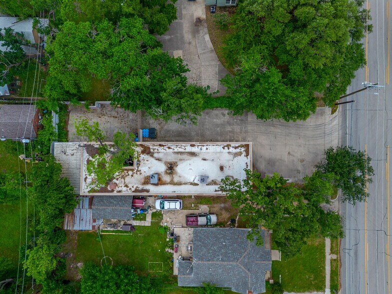 More Photos Of 914 N Sylvania Ave, Fort Worth Medical For Lease