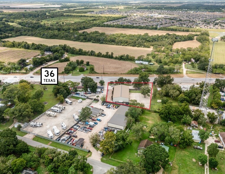 More Photos Of 6927 Highway 36 S, Rosenberg Office For Lease