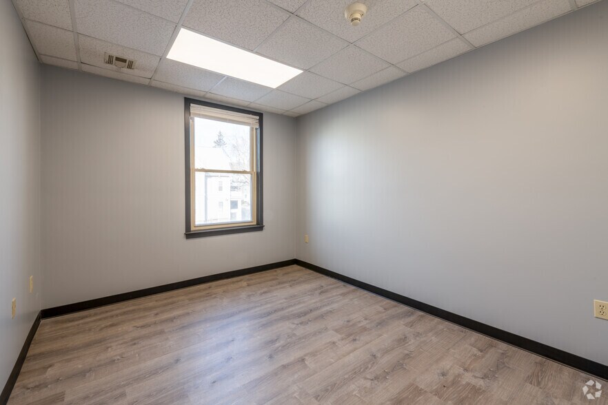 More Photos Of 578 Main St, Malden Medical For Lease